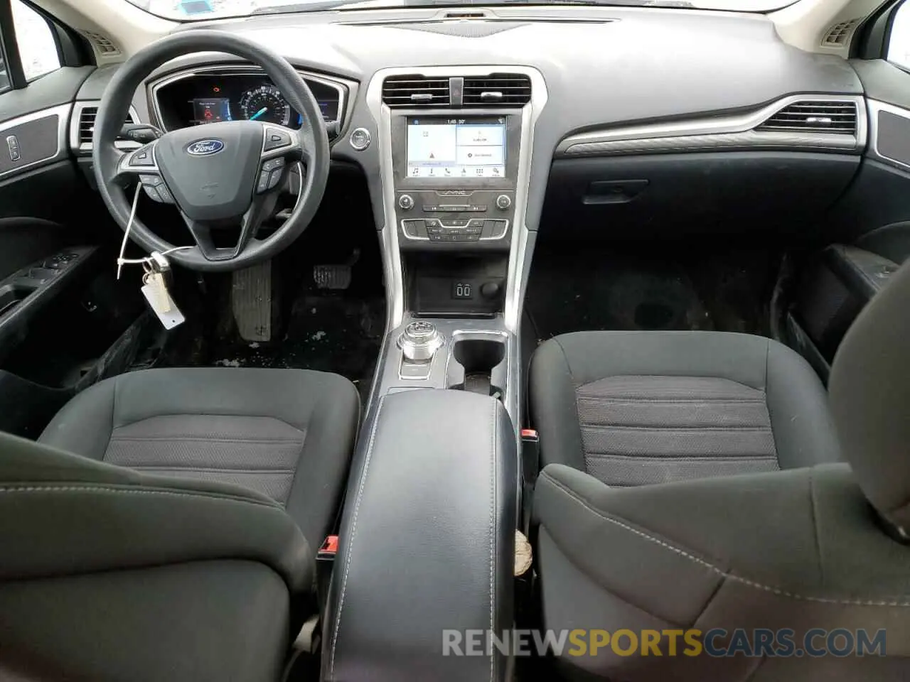 8 Photograph of a damaged car 3FA6P0LU0KR266762 FORD FUSION 2019