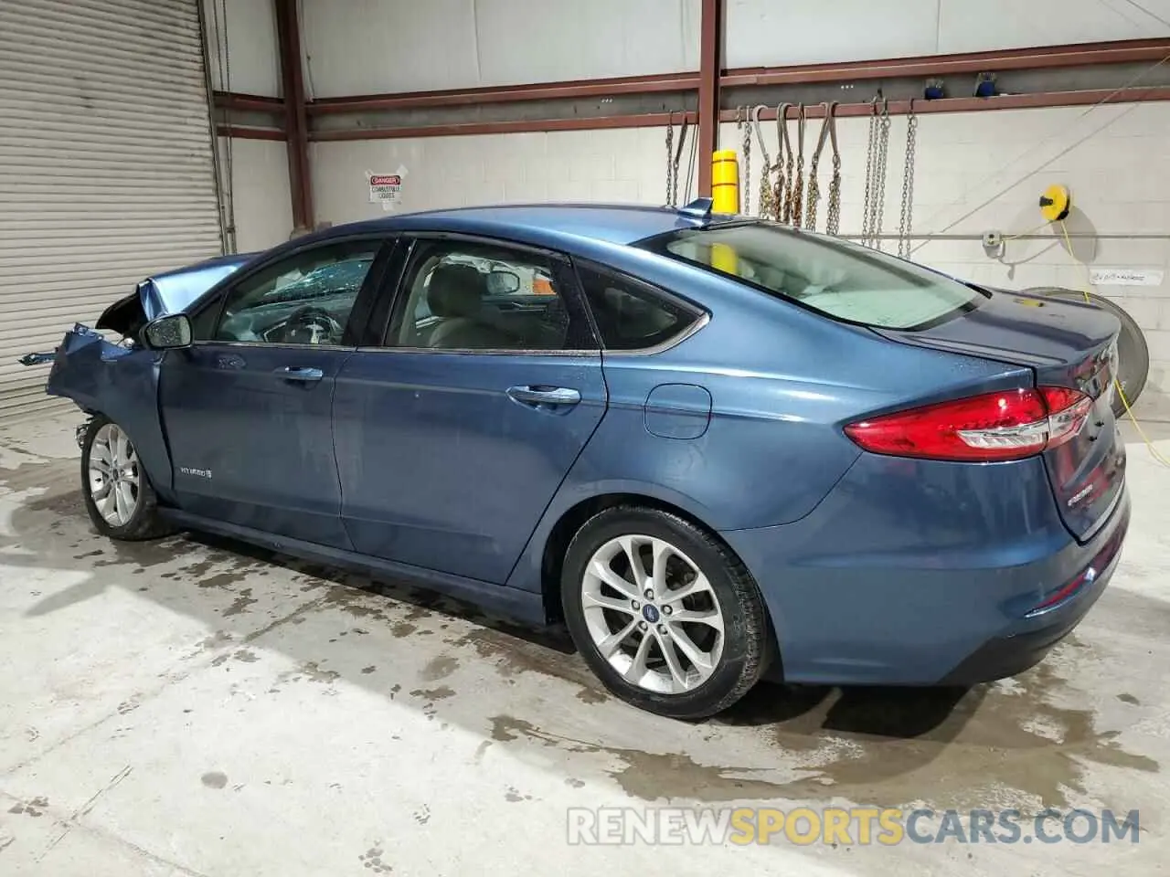 2 Photograph of a damaged car 3FA6P0LU0KR266776 FORD FUSION 2019