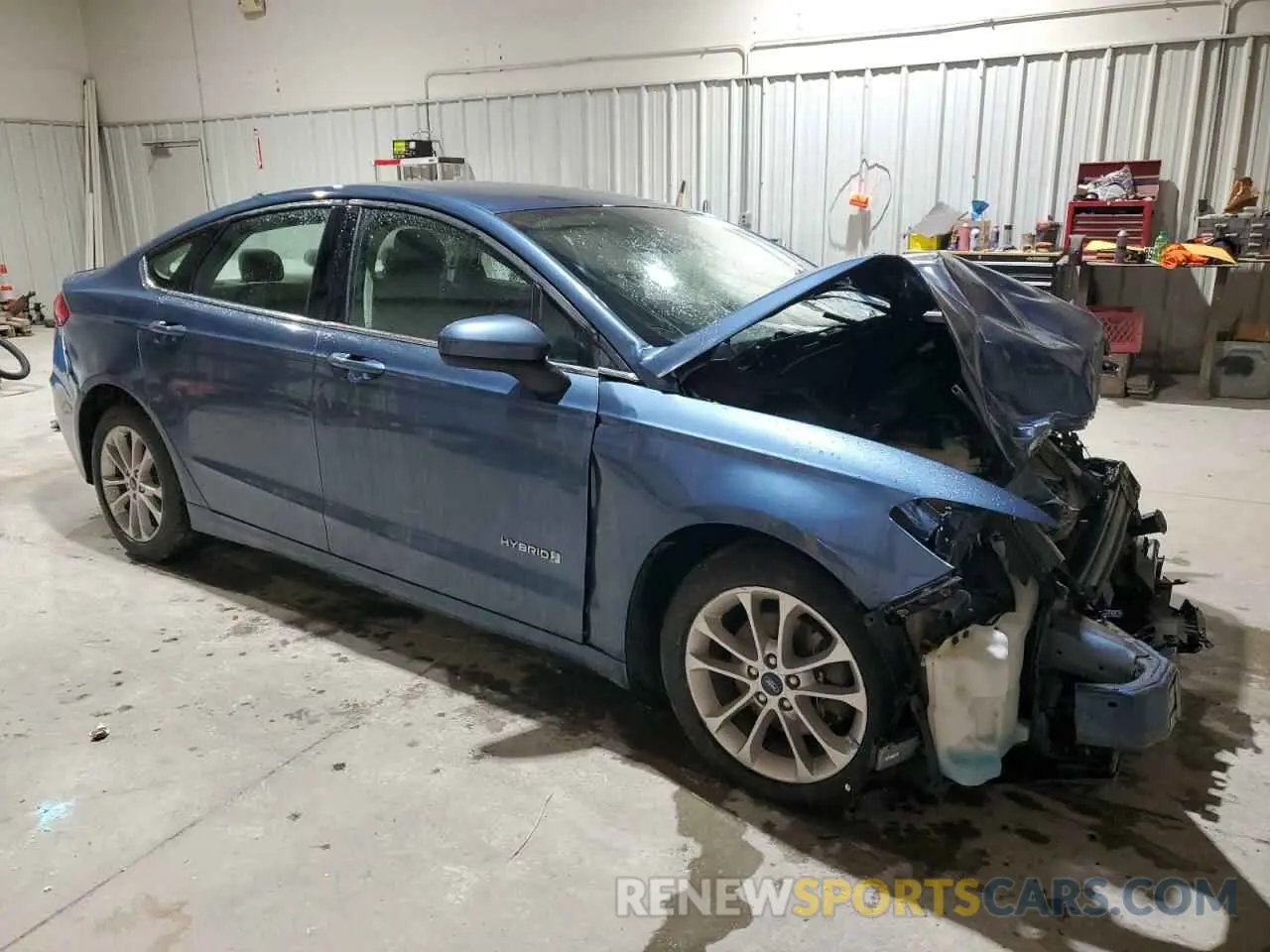 4 Photograph of a damaged car 3FA6P0LU0KR266776 FORD FUSION 2019