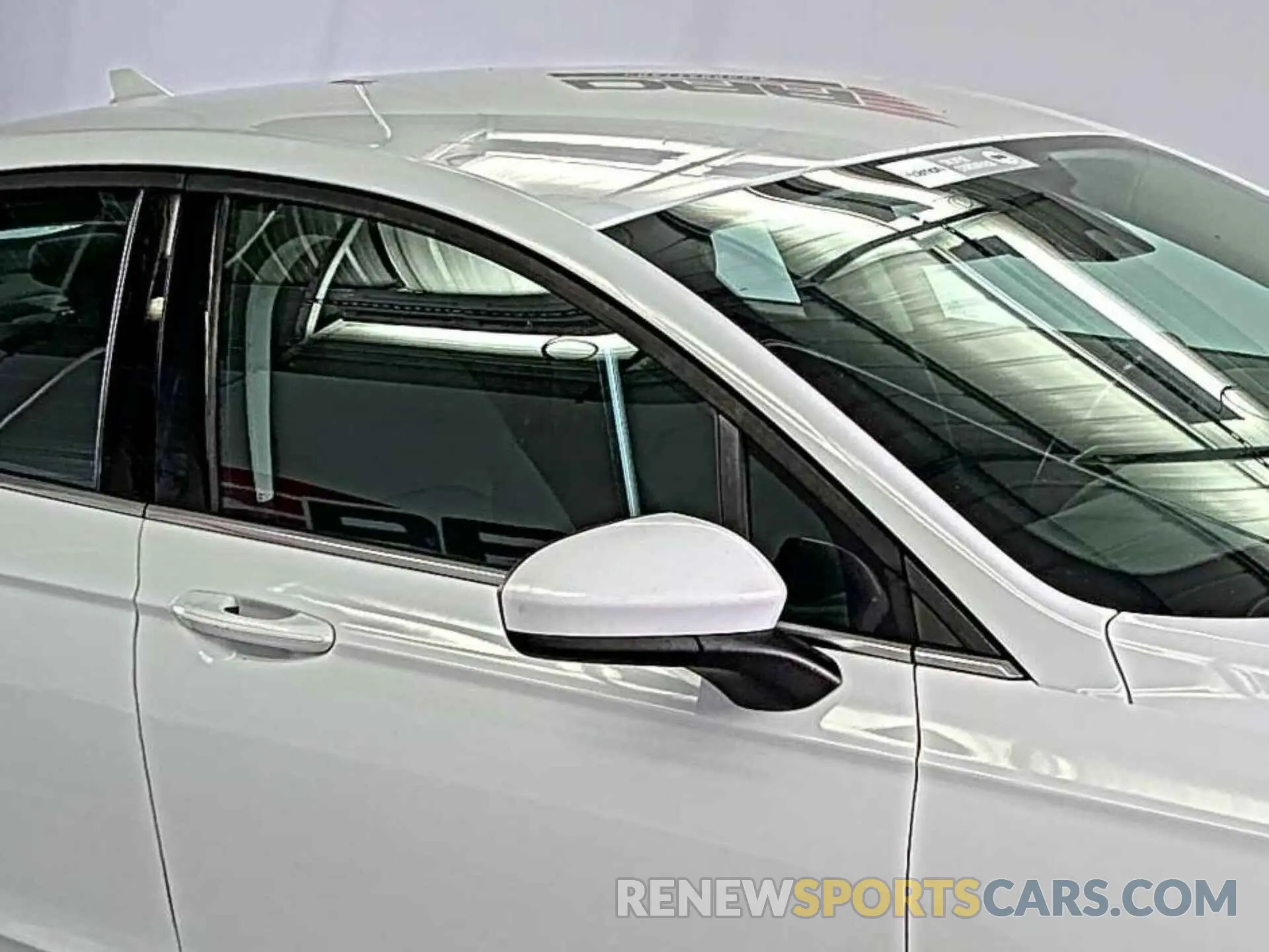 19 Photograph of a damaged car 3FA6P0LU0KR285585 FORD FUSION 2019