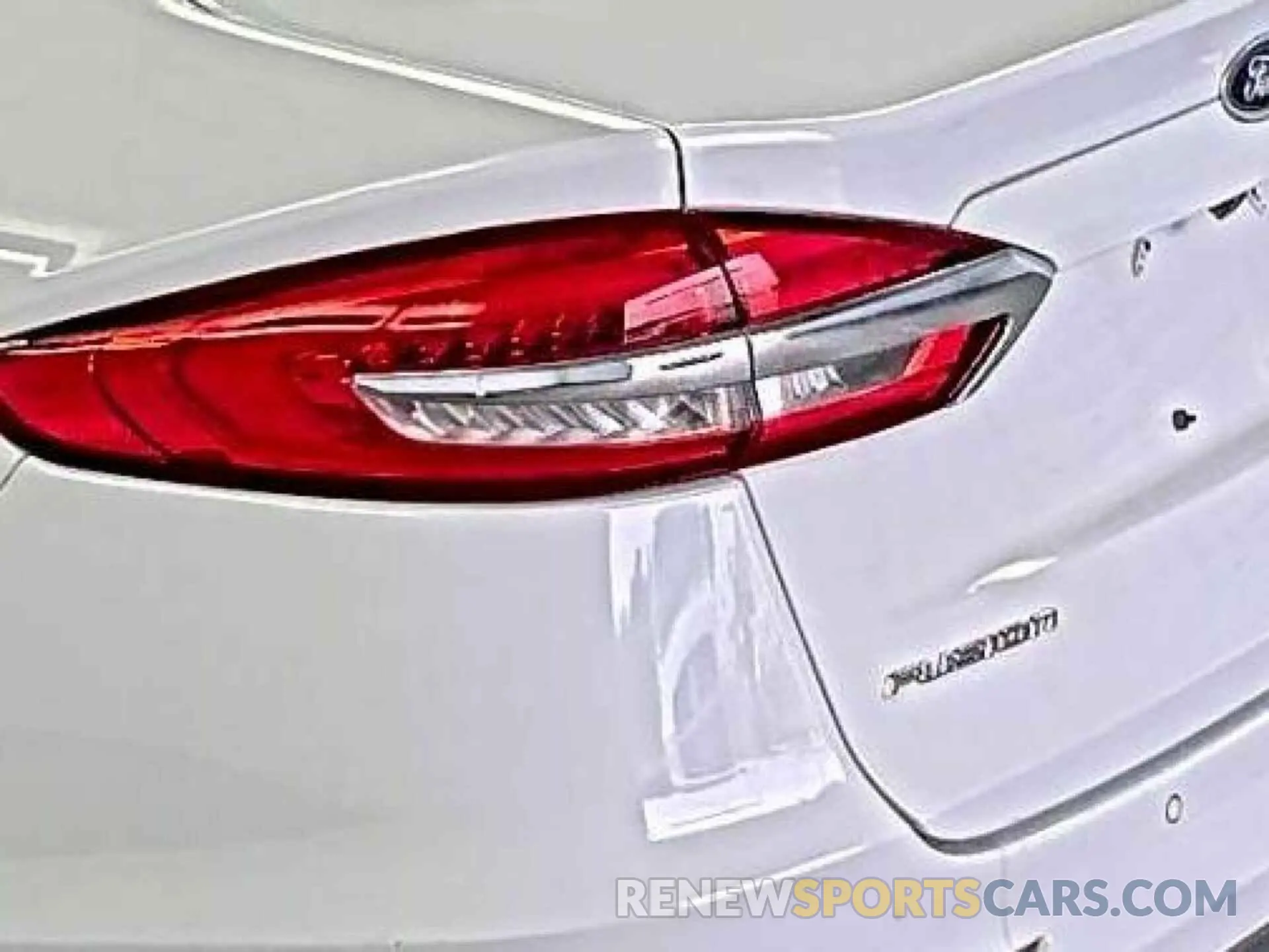 36 Photograph of a damaged car 3FA6P0LU0KR285585 FORD FUSION 2019