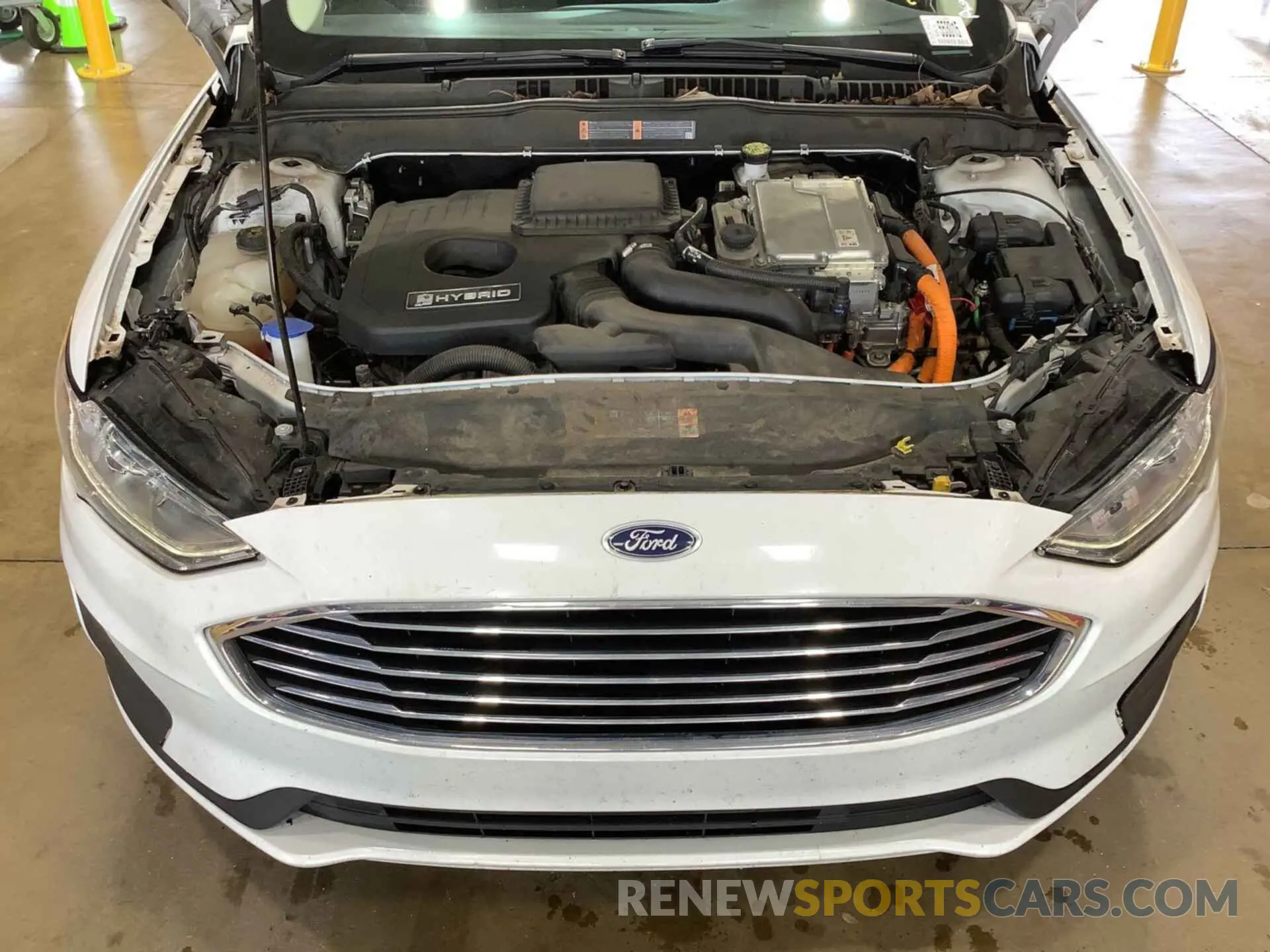 6 Photograph of a damaged car 3FA6P0LU0KR285585 FORD FUSION 2019