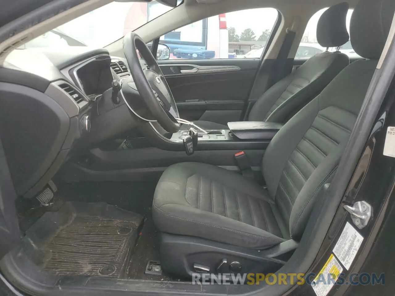 7 Photograph of a damaged car 3FA6P0LU1KR120659 FORD FUSION 2019