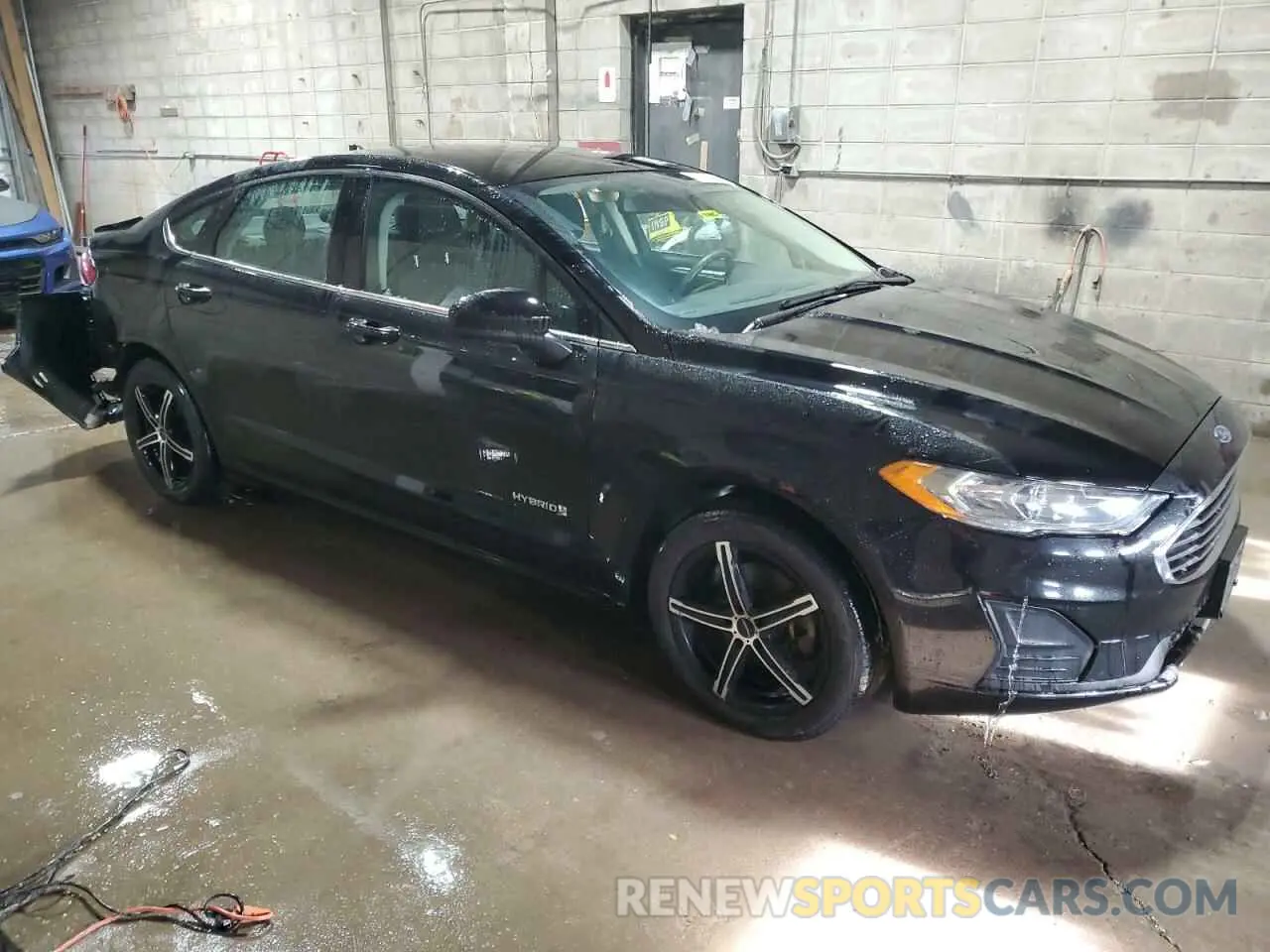 4 Photograph of a damaged car 3FA6P0LU1KR131936 FORD FUSION 2019