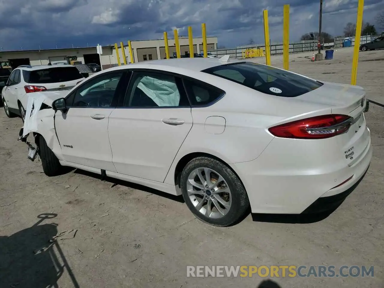 2 Photograph of a damaged car 3FA6P0LU1KR169151 FORD FUSION 2019