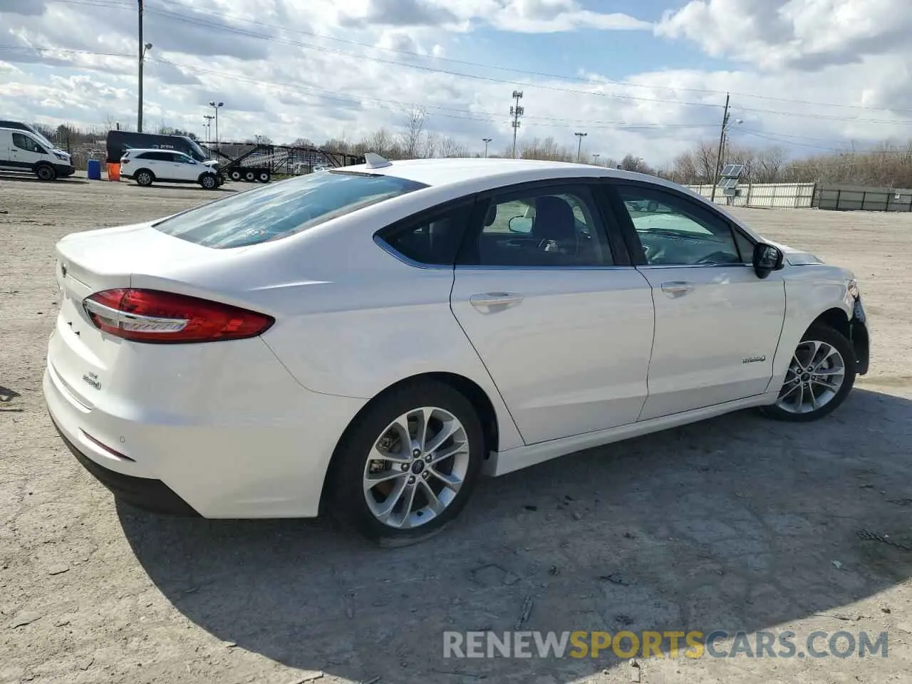 3 Photograph of a damaged car 3FA6P0LU1KR169151 FORD FUSION 2019