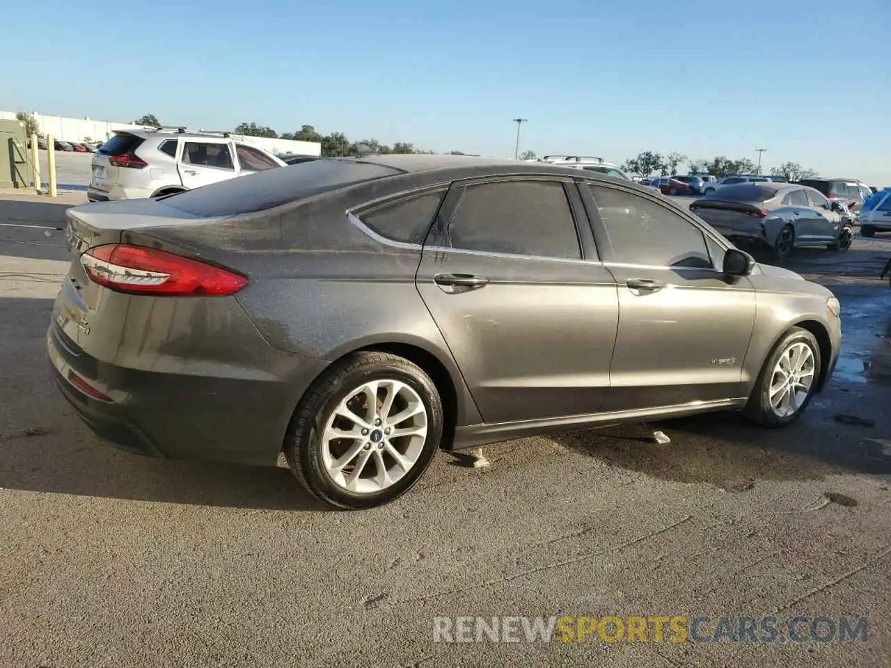 3 Photograph of a damaged car 3FA6P0LU1KR188623 FORD FUSION 2019