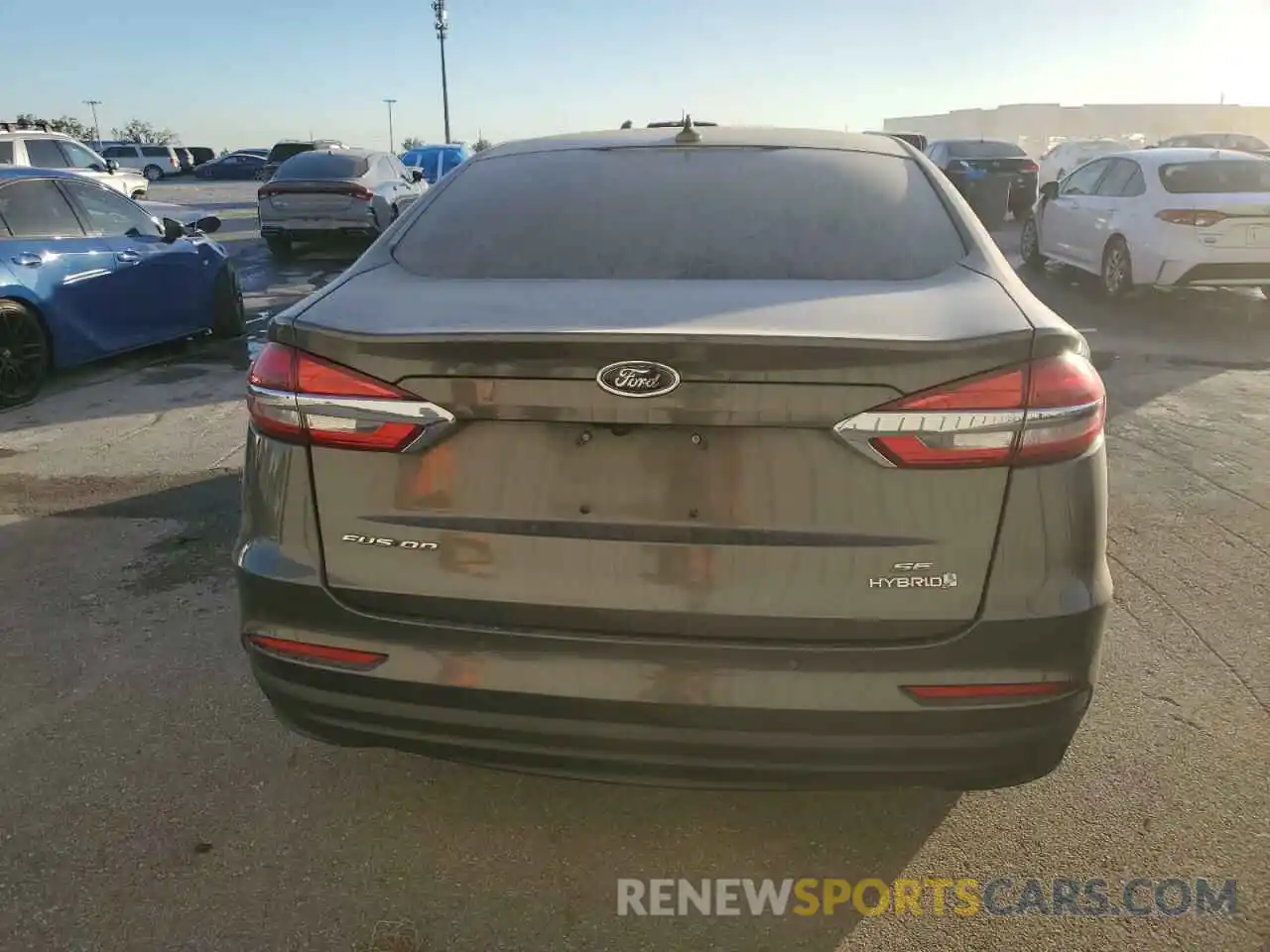 6 Photograph of a damaged car 3FA6P0LU1KR188623 FORD FUSION 2019