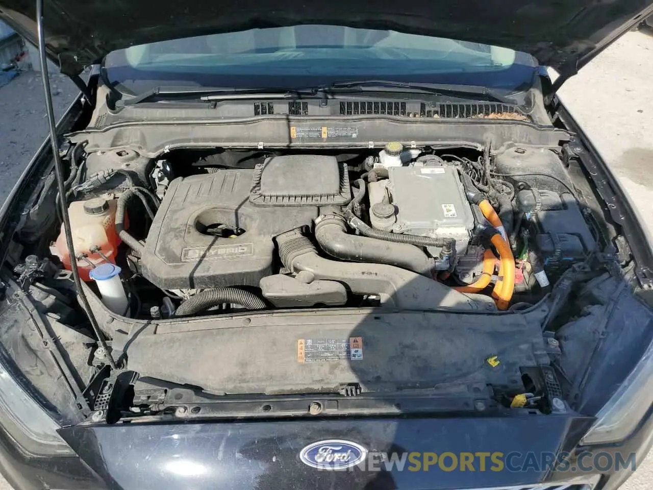 11 Photograph of a damaged car 3FA6P0LU1KR261795 FORD FUSION 2019