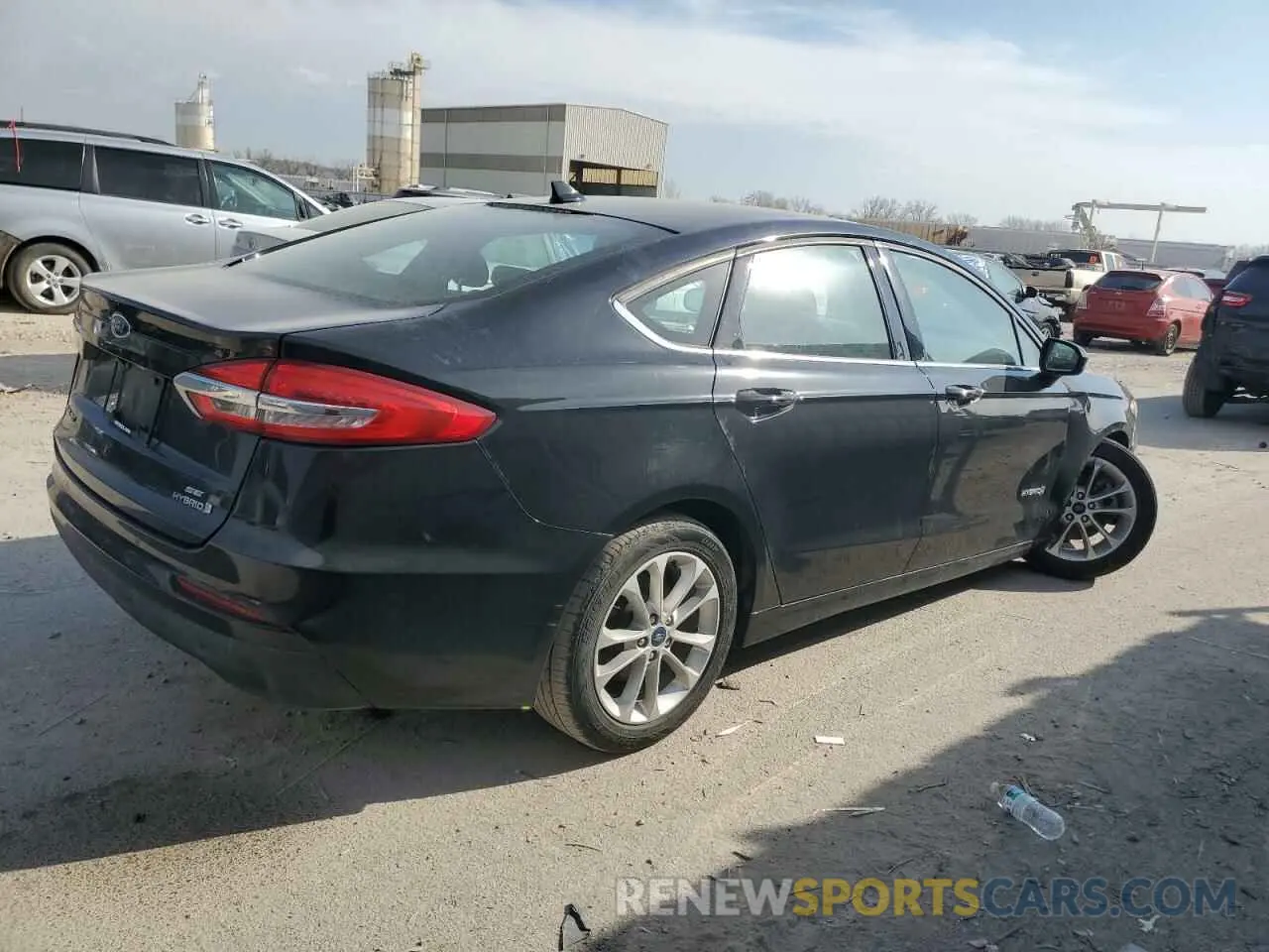 3 Photograph of a damaged car 3FA6P0LU1KR261795 FORD FUSION 2019