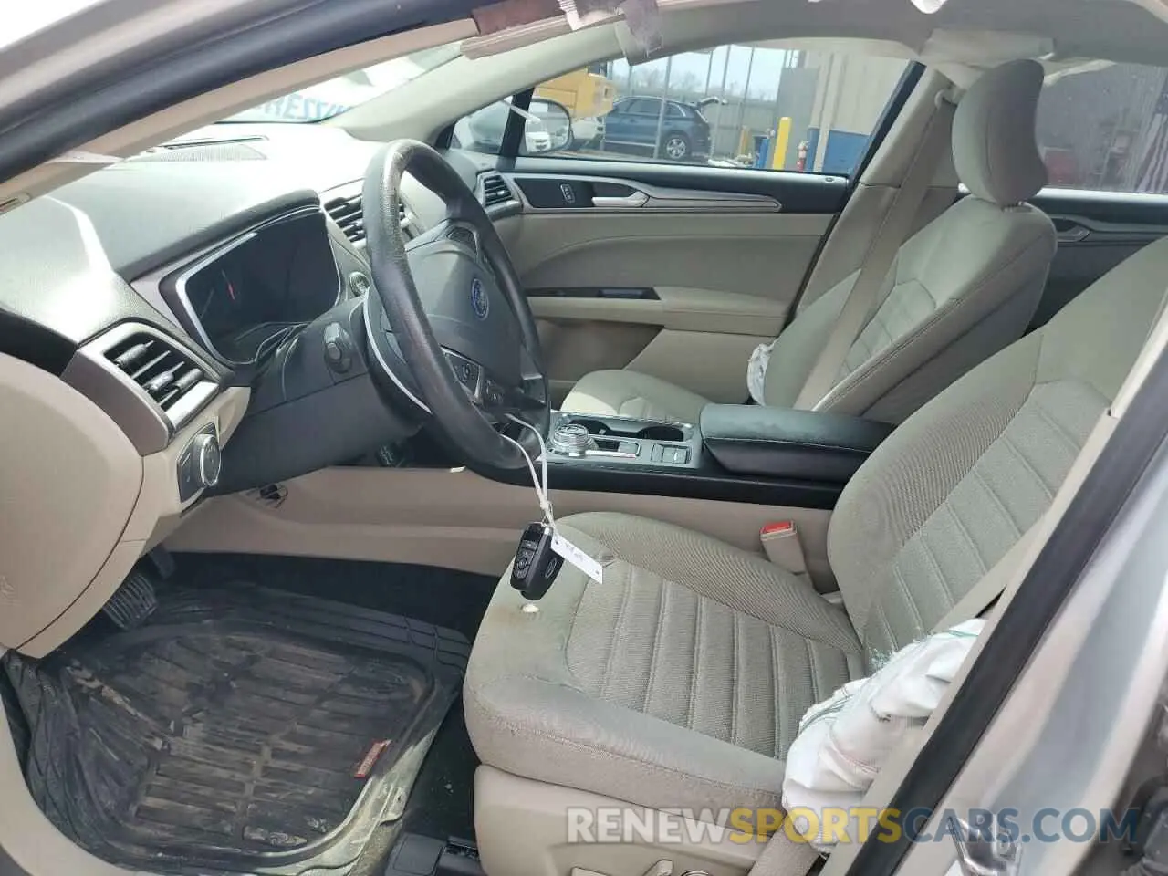 7 Photograph of a damaged car 3FA6P0LU1KR272571 FORD FUSION 2019