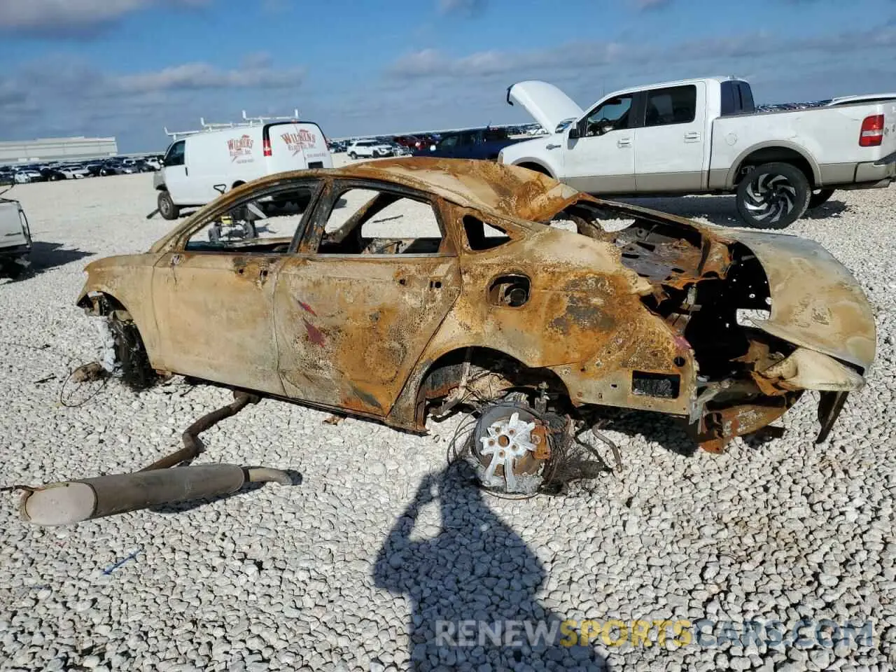2 Photograph of a damaged car 3FA6P0LU2KR117253 FORD FUSION 2019