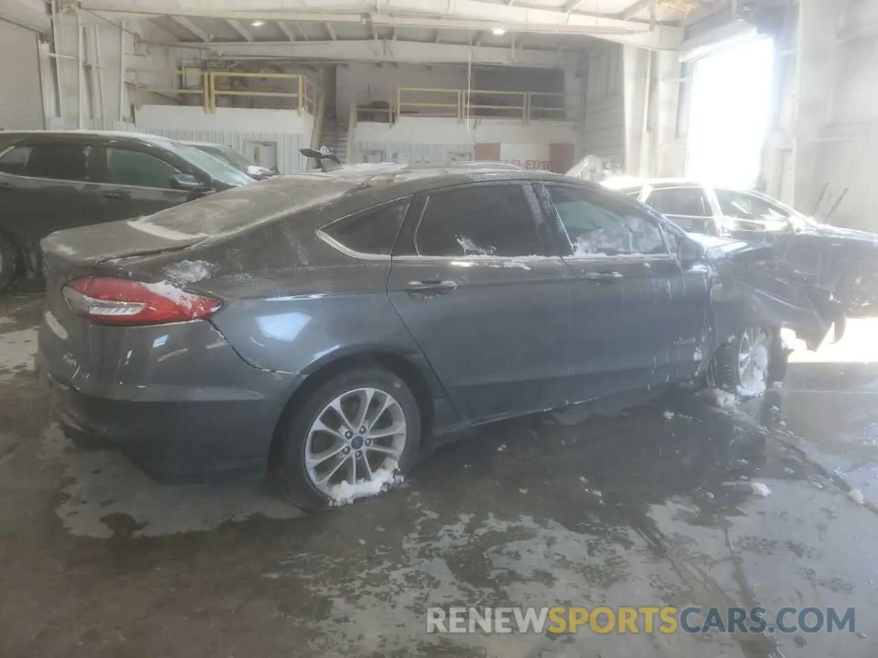 3 Photograph of a damaged car 3FA6P0LU2KR119567 FORD FUSION 2019