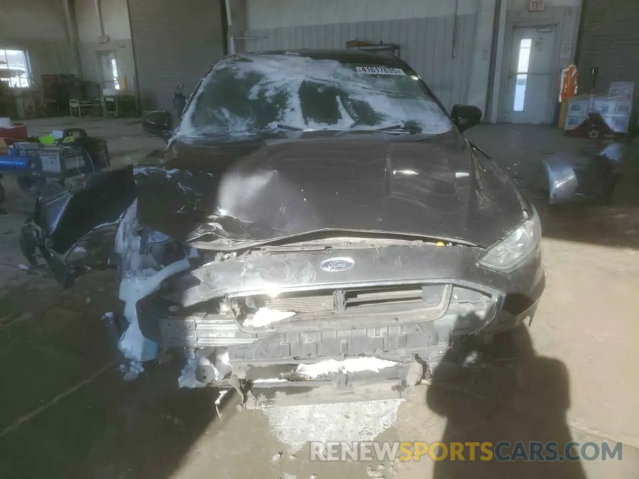 5 Photograph of a damaged car 3FA6P0LU2KR119567 FORD FUSION 2019