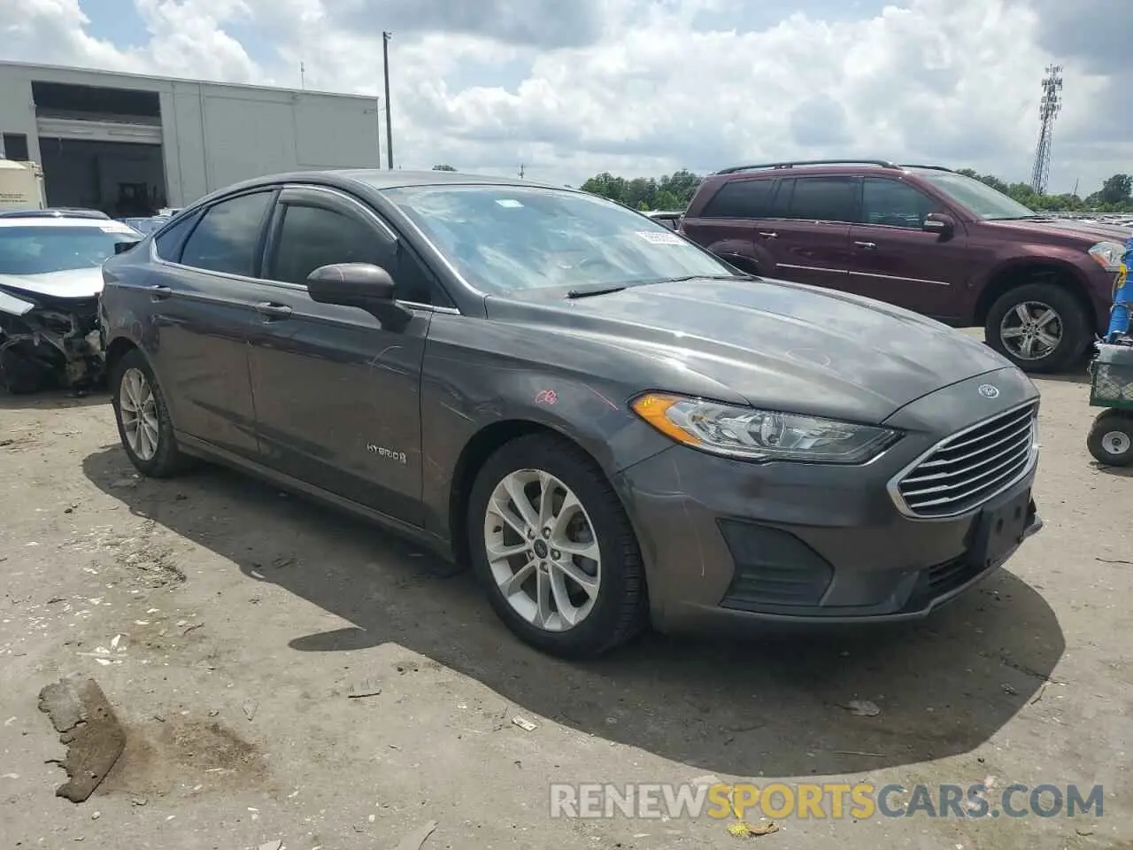 4 Photograph of a damaged car 3FA6P0LU2KR163620 FORD FUSION 2019