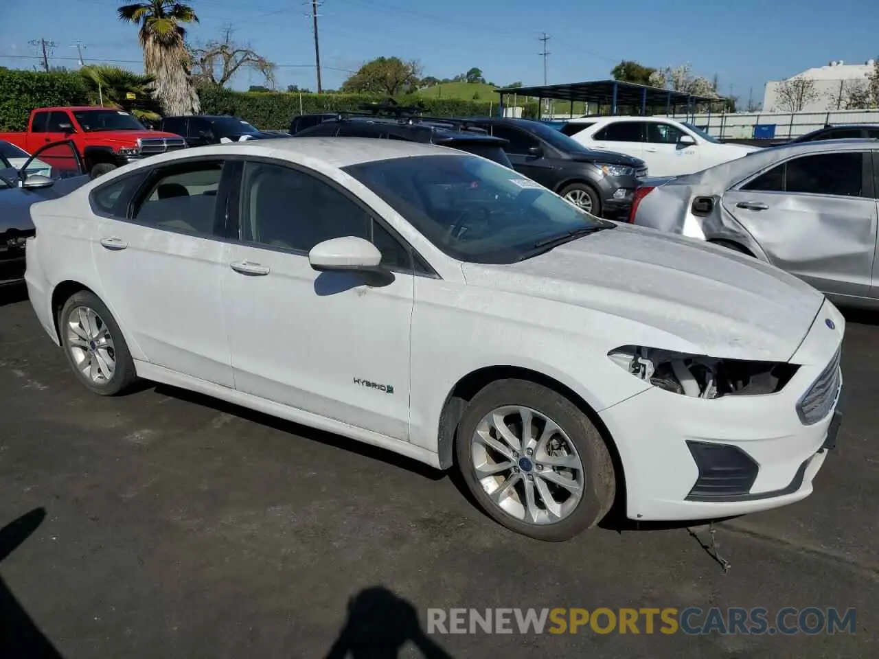 4 Photograph of a damaged car 3FA6P0LU2KR188517 FORD FUSION 2019