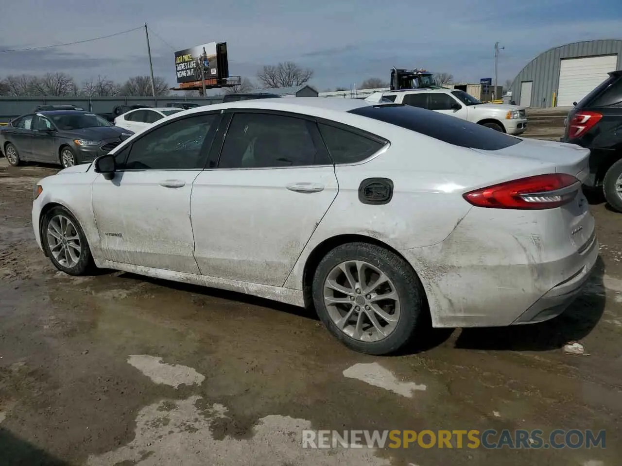 2 Photograph of a damaged car 3FA6P0LU2KR226103 FORD FUSION 2019