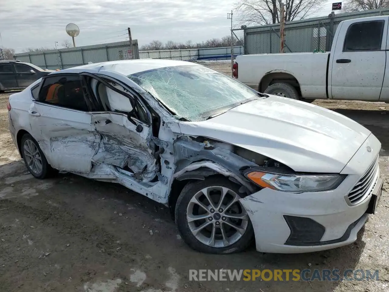 4 Photograph of a damaged car 3FA6P0LU2KR226103 FORD FUSION 2019