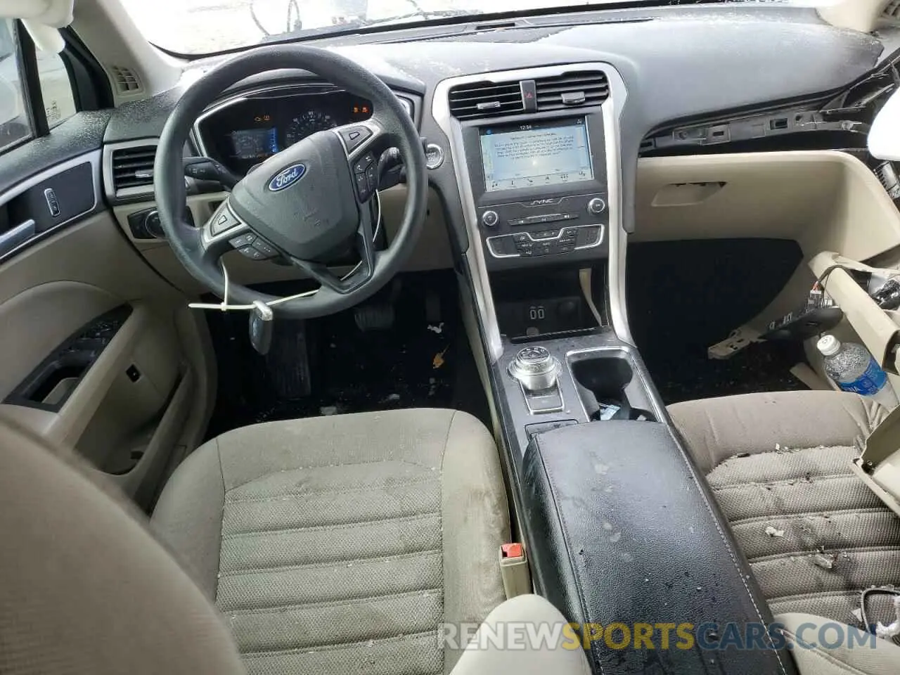 8 Photograph of a damaged car 3FA6P0LU2KR226103 FORD FUSION 2019