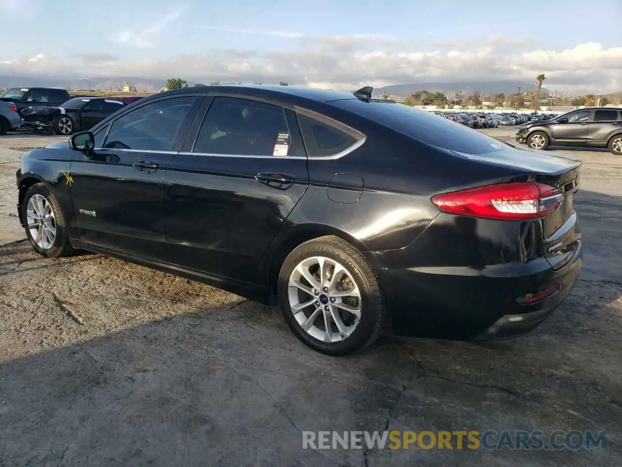 2 Photograph of a damaged car 3FA6P0LU2KR236825 FORD FUSION 2019