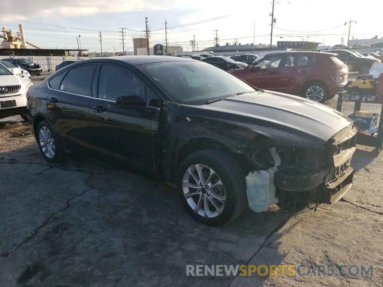 4 Photograph of a damaged car 3FA6P0LU2KR236825 FORD FUSION 2019