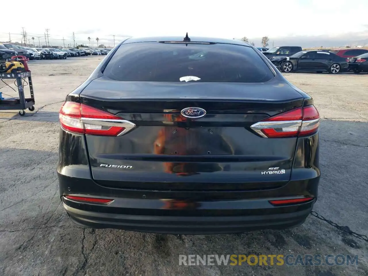 6 Photograph of a damaged car 3FA6P0LU2KR236825 FORD FUSION 2019