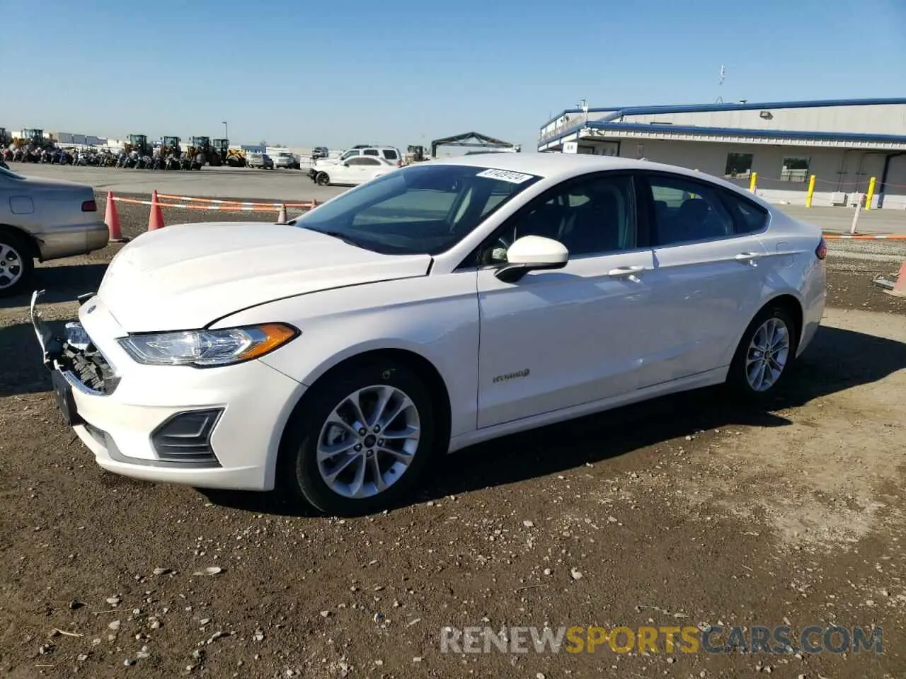 1 Photograph of a damaged car 3FA6P0LU2KR244360 FORD FUSION 2019