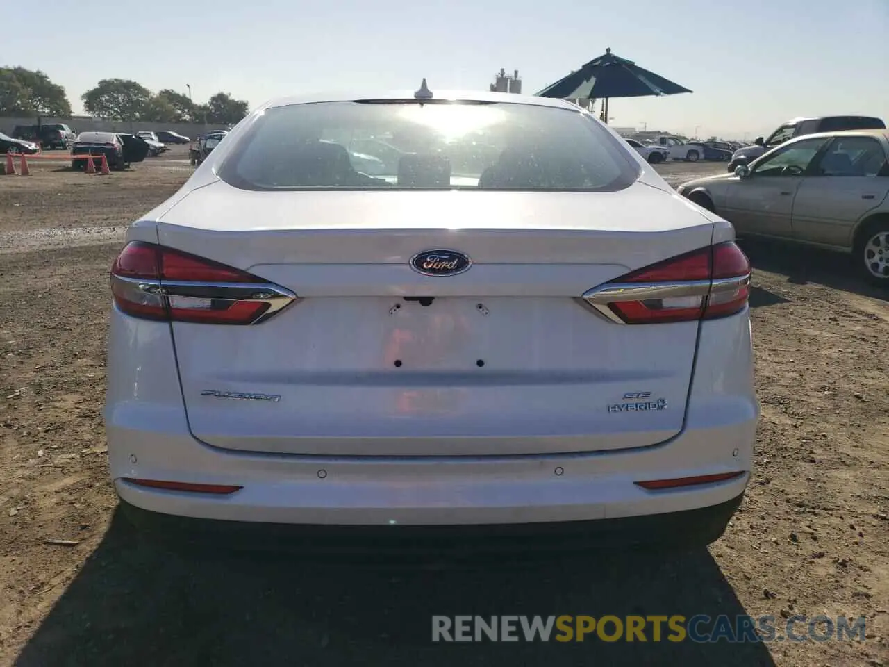 6 Photograph of a damaged car 3FA6P0LU2KR244360 FORD FUSION 2019