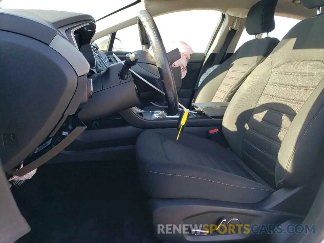 7 Photograph of a damaged car 3FA6P0LU2KR244360 FORD FUSION 2019
