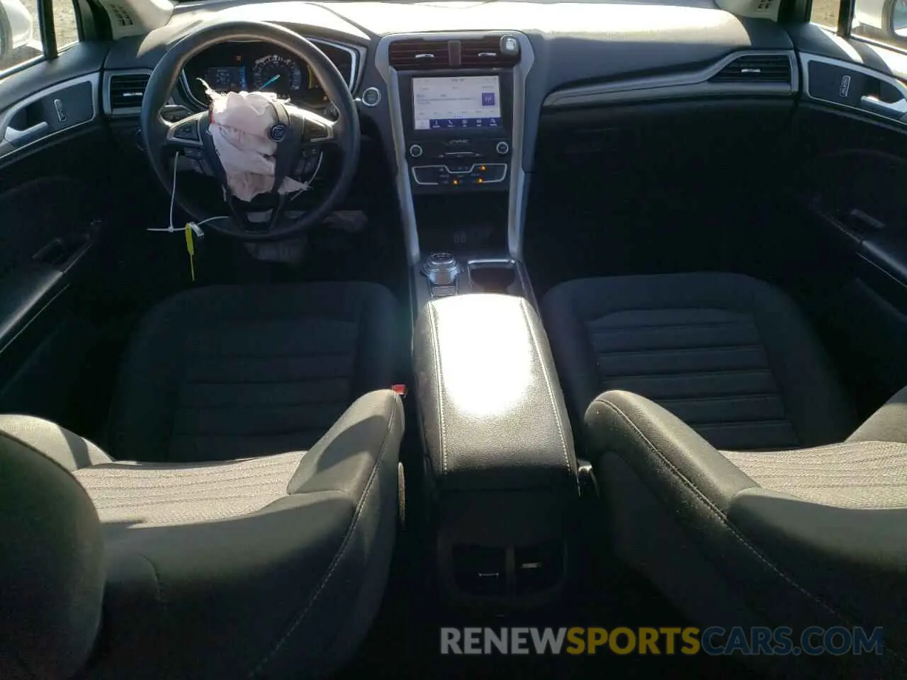8 Photograph of a damaged car 3FA6P0LU2KR244360 FORD FUSION 2019