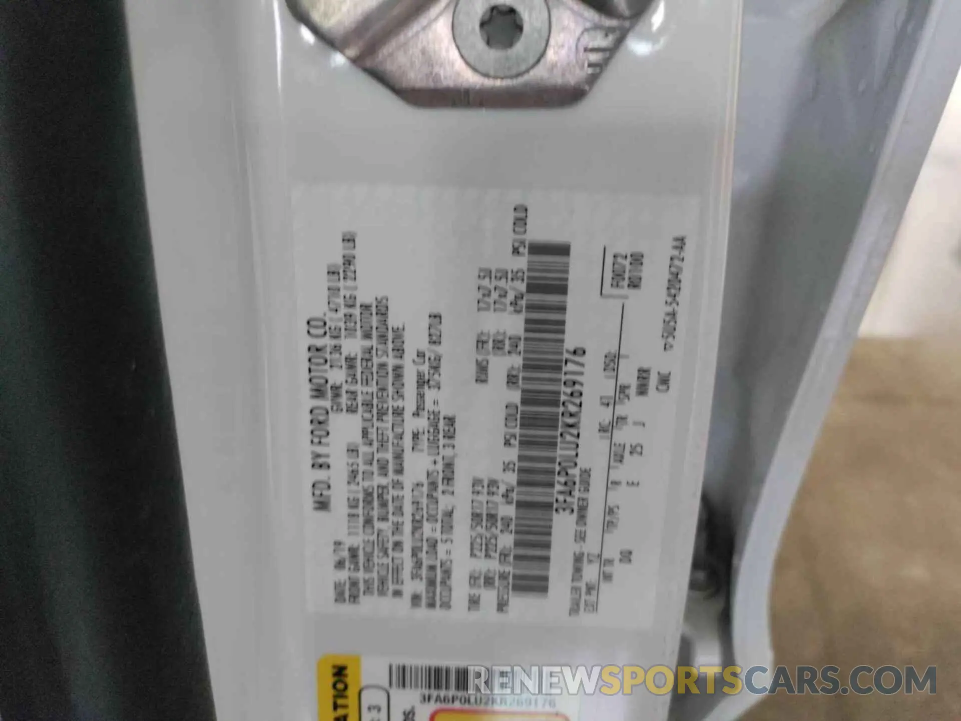 16 Photograph of a damaged car 3FA6P0LU2KR269176 FORD FUSION 2019