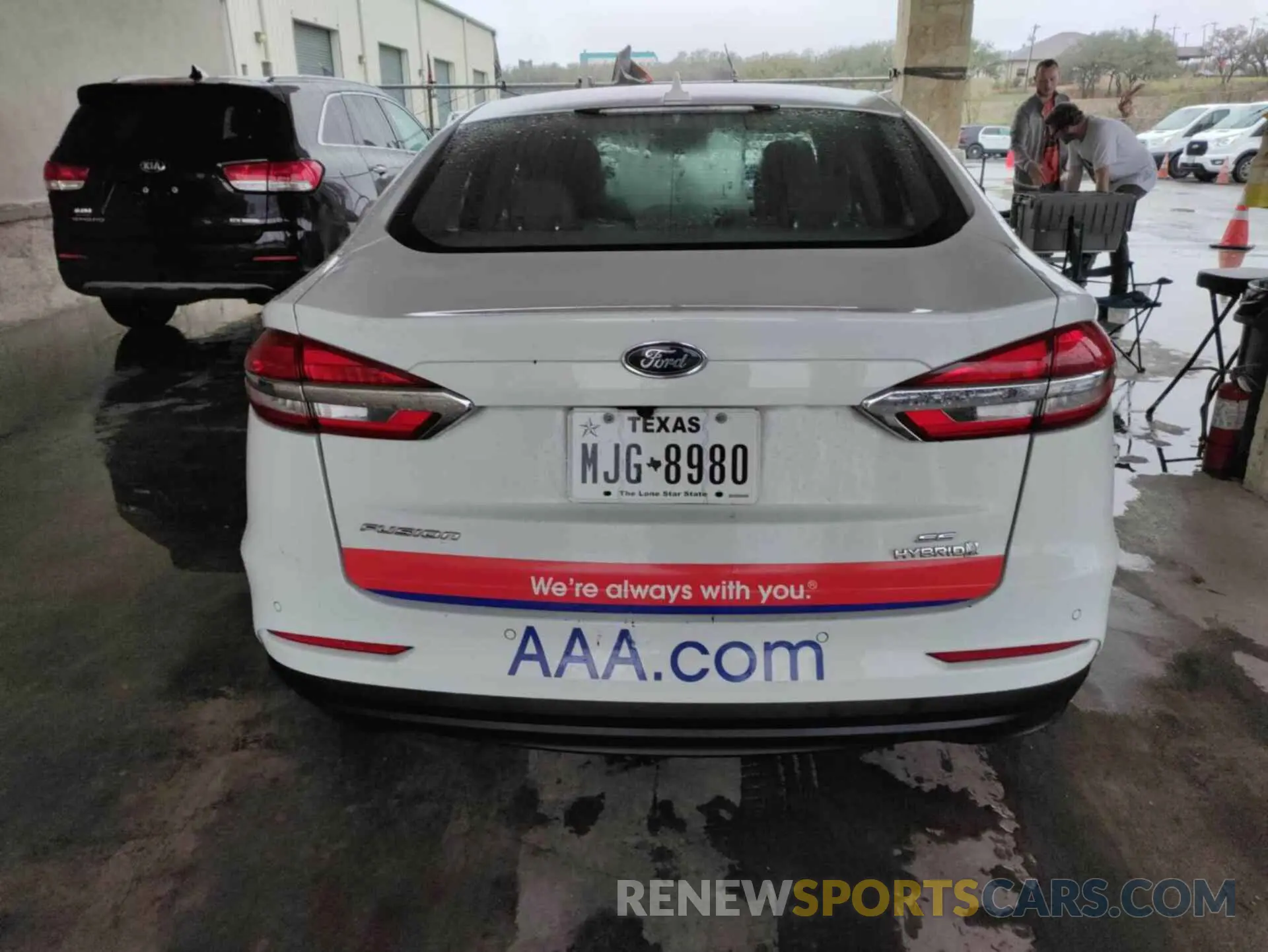 21 Photograph of a damaged car 3FA6P0LU2KR269176 FORD FUSION 2019
