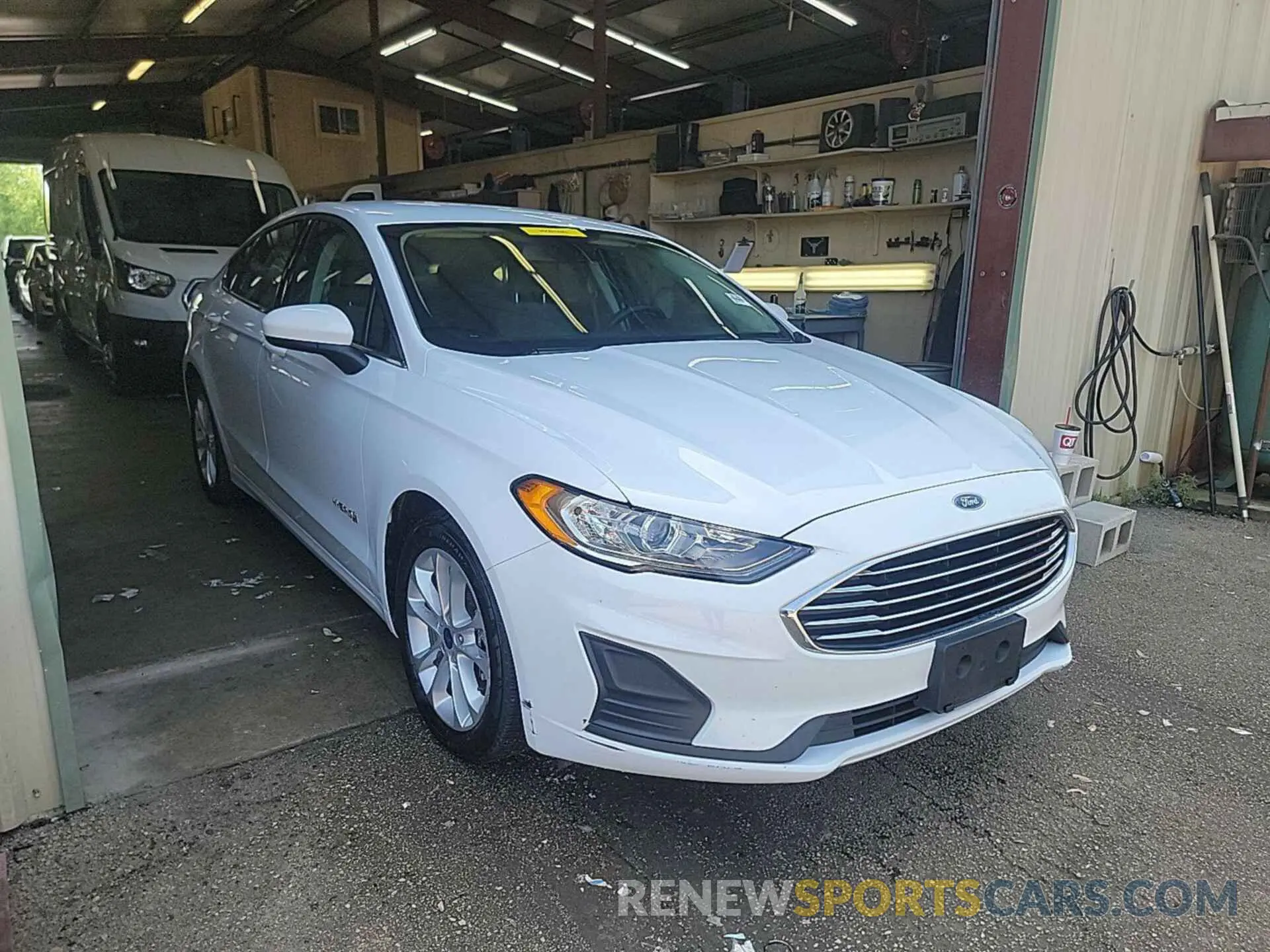 6 Photograph of a damaged car 3FA6P0LU2KR269176 FORD FUSION 2019