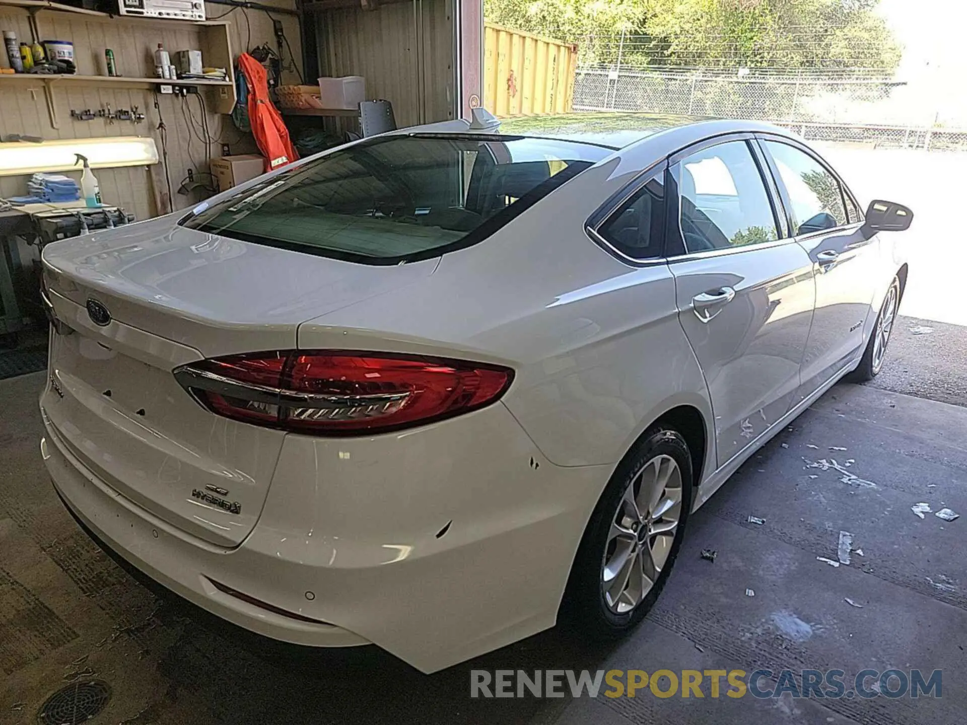8 Photograph of a damaged car 3FA6P0LU2KR269176 FORD FUSION 2019