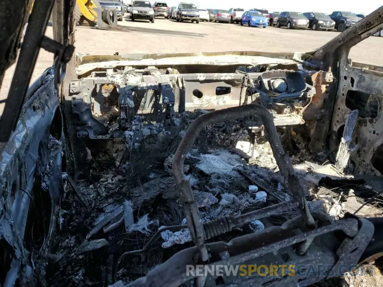 8 Photograph of a damaged car 3FA6P0LU2KR272093 FORD FUSION 2019