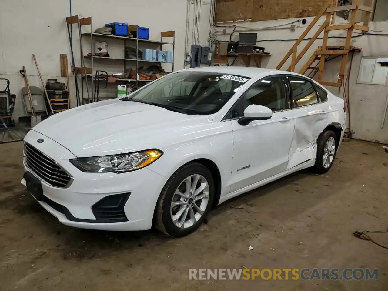 1 Photograph of a damaged car 3FA6P0LU2KR285104 FORD FUSION 2019