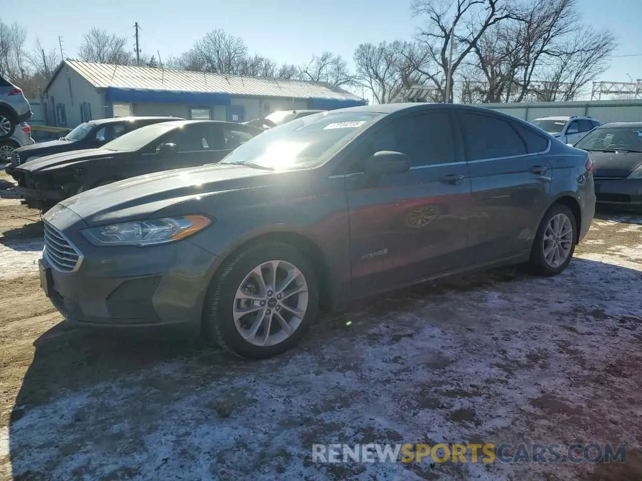 1 Photograph of a damaged car 3FA6P0LU3KR143571 FORD FUSION 2019