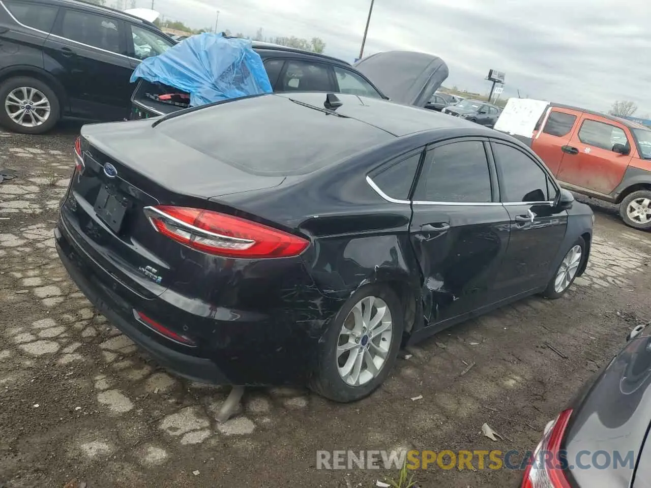 3 Photograph of a damaged car 3FA6P0LU3KR167210 FORD FUSION 2019
