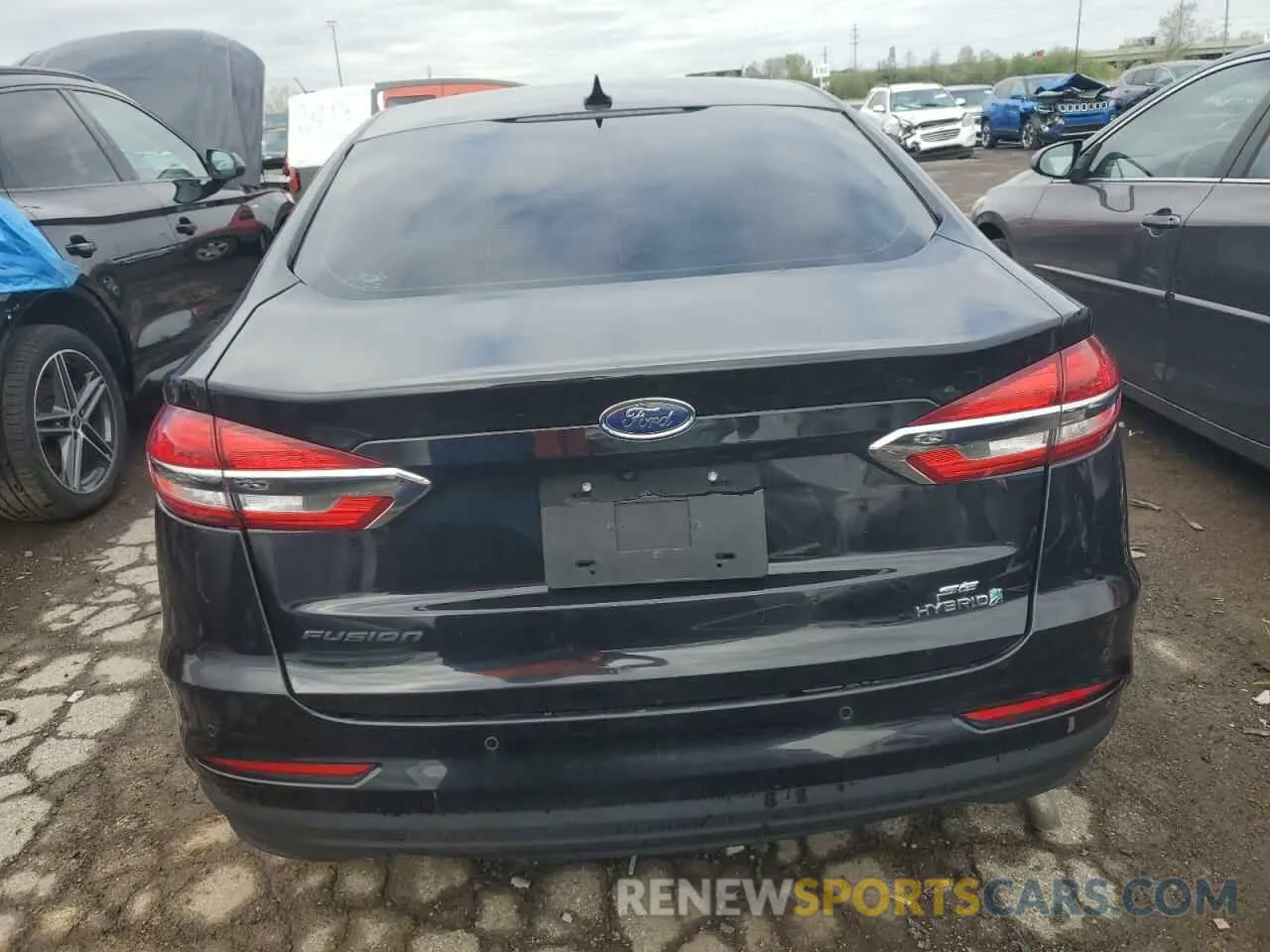 6 Photograph of a damaged car 3FA6P0LU3KR167210 FORD FUSION 2019