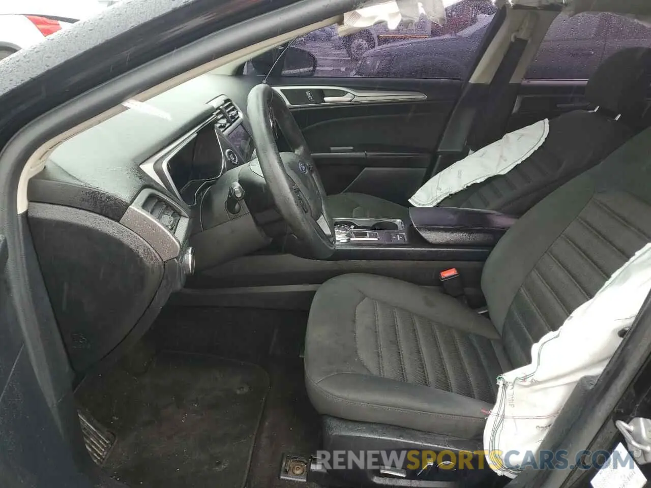 7 Photograph of a damaged car 3FA6P0LU3KR167210 FORD FUSION 2019