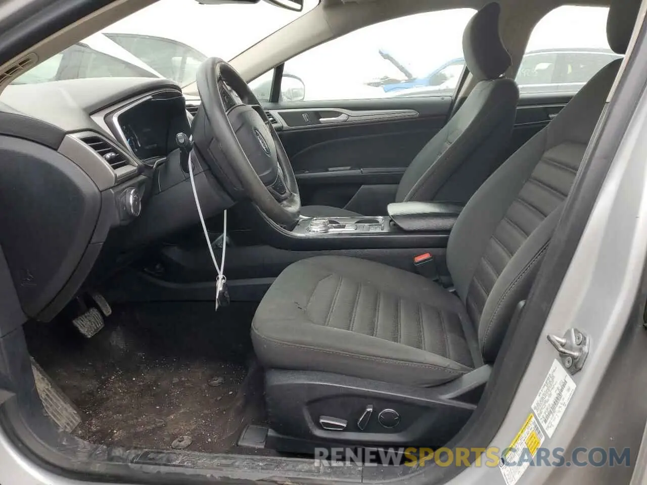 7 Photograph of a damaged car 3FA6P0LU3KR180801 FORD FUSION 2019