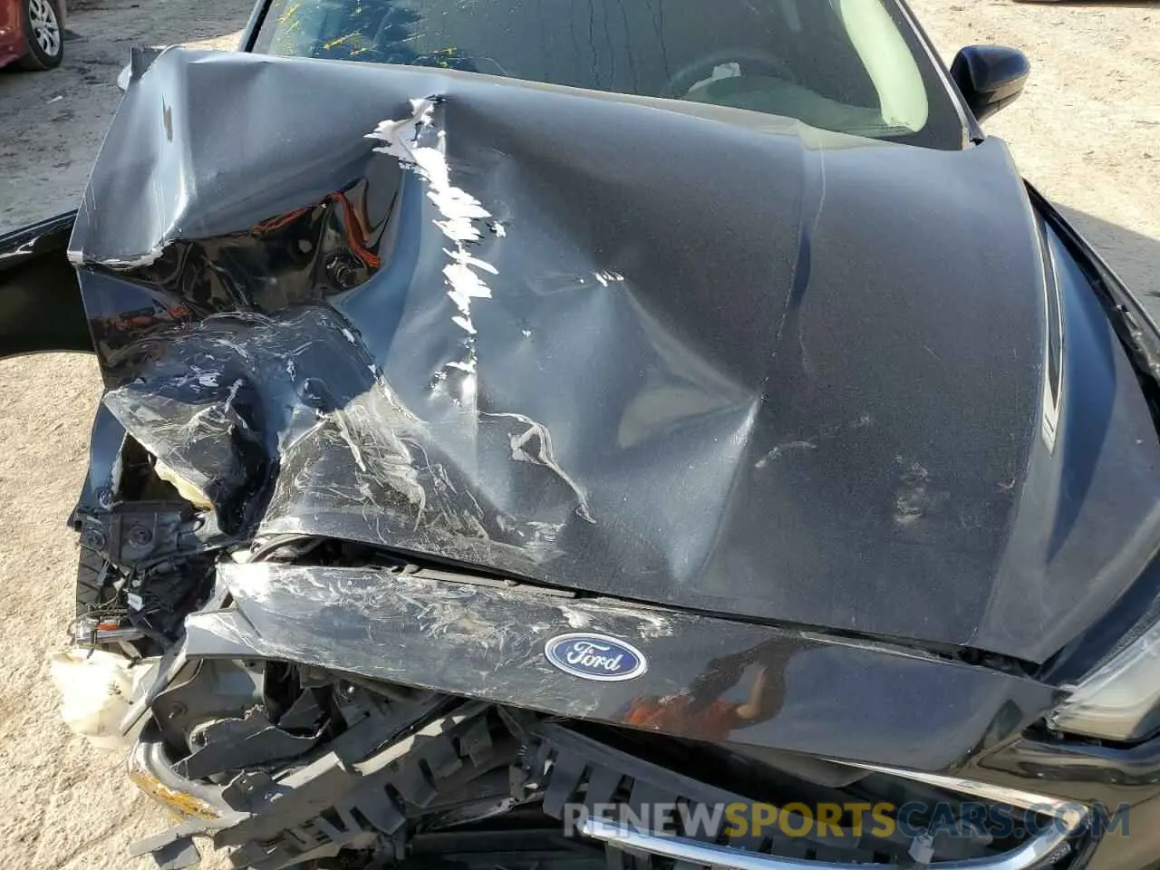 11 Photograph of a damaged car 3FA6P0LU3KR183097 FORD FUSION 2019
