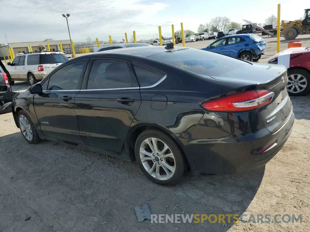 2 Photograph of a damaged car 3FA6P0LU3KR183097 FORD FUSION 2019