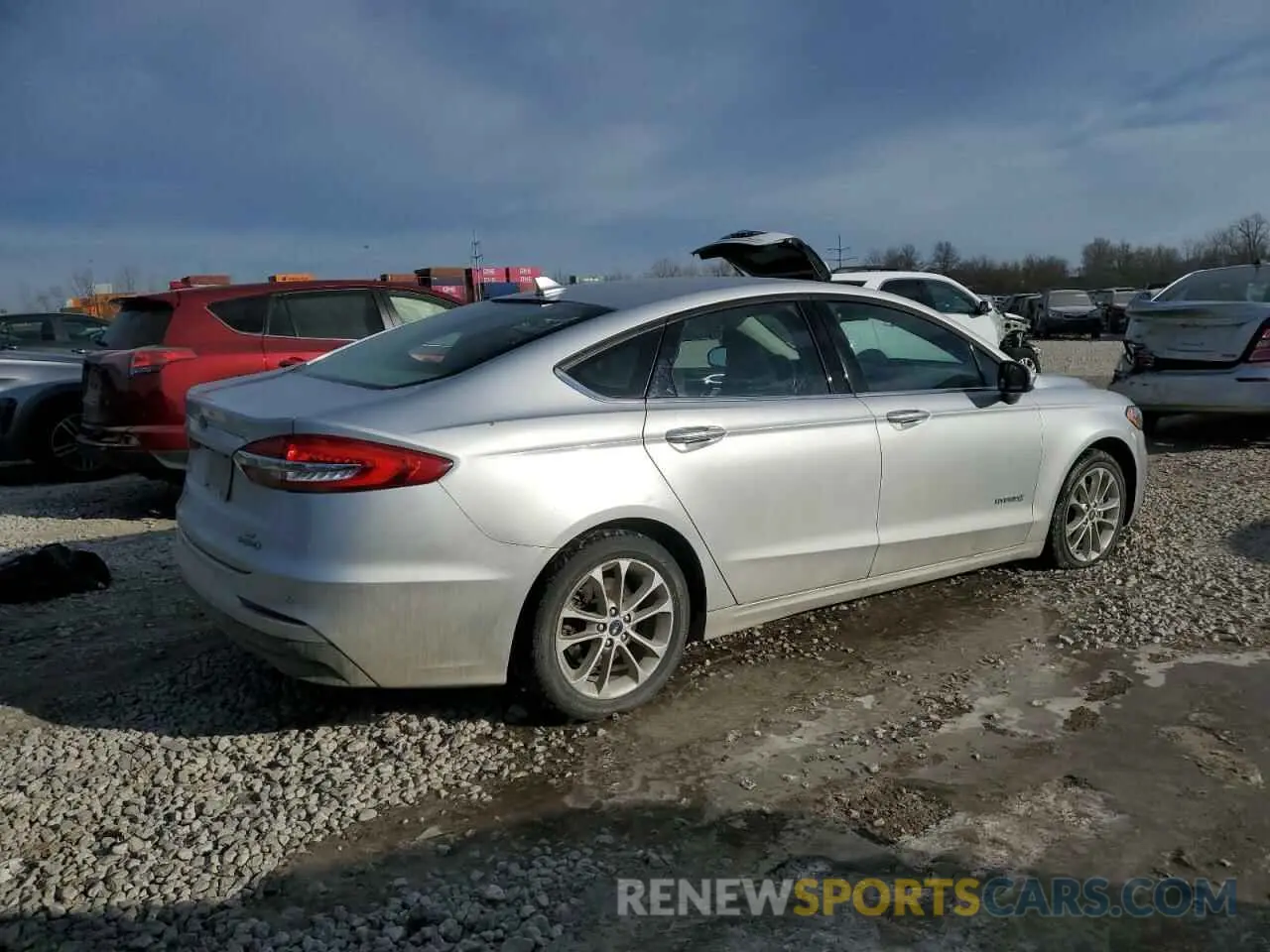 3 Photograph of a damaged car 3FA6P0LU3KR188221 FORD FUSION 2019