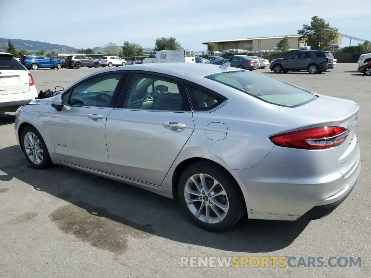 2 Photograph of a damaged car 3FA6P0LU3KR205356 FORD FUSION 2019