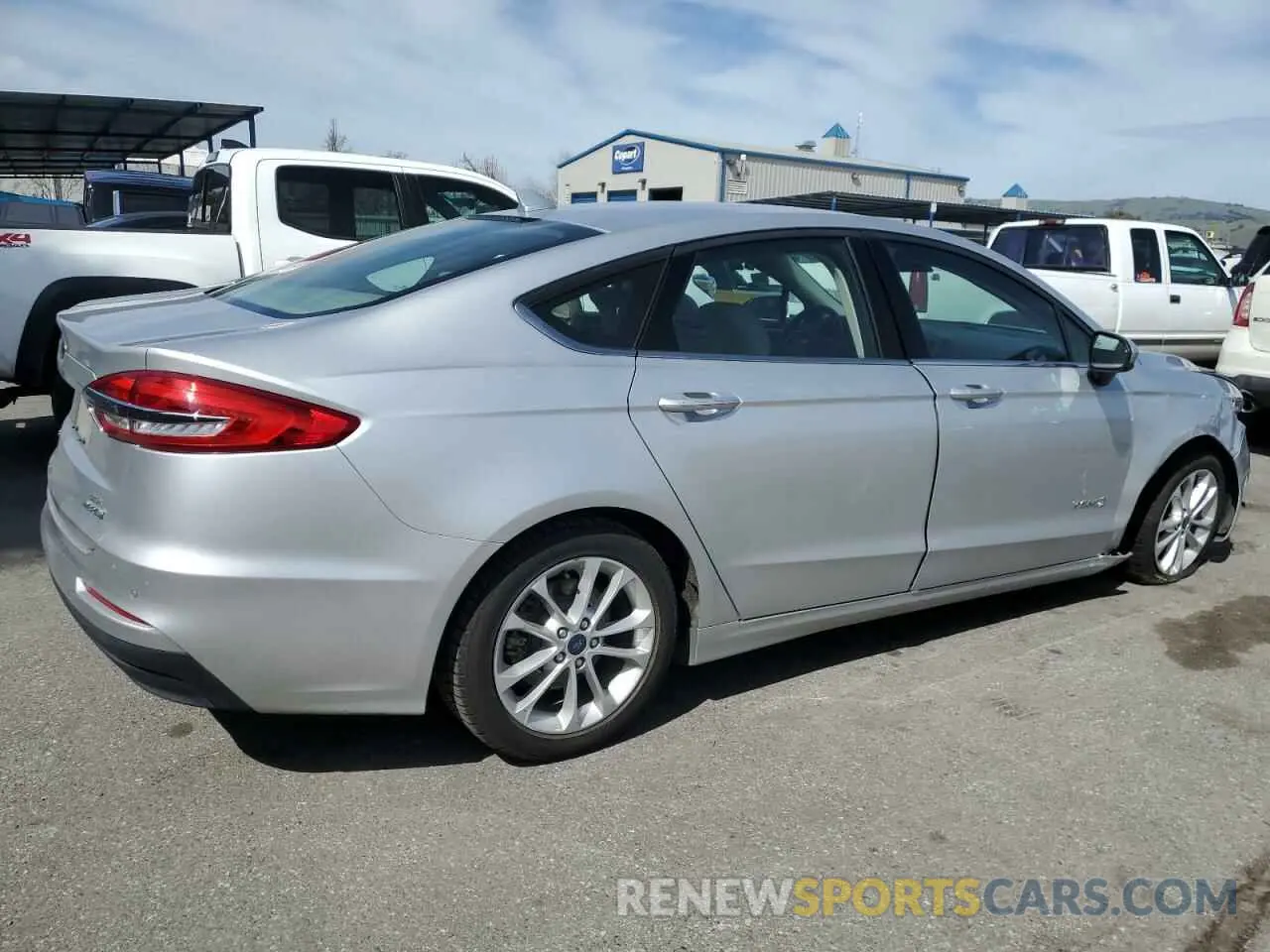 3 Photograph of a damaged car 3FA6P0LU3KR205356 FORD FUSION 2019