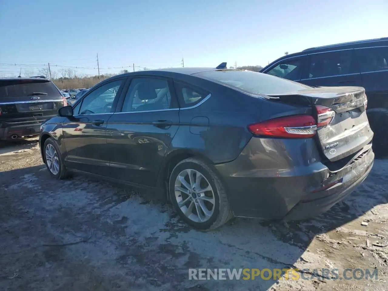 2 Photograph of a damaged car 3FA6P0LU3KR211111 FORD FUSION 2019