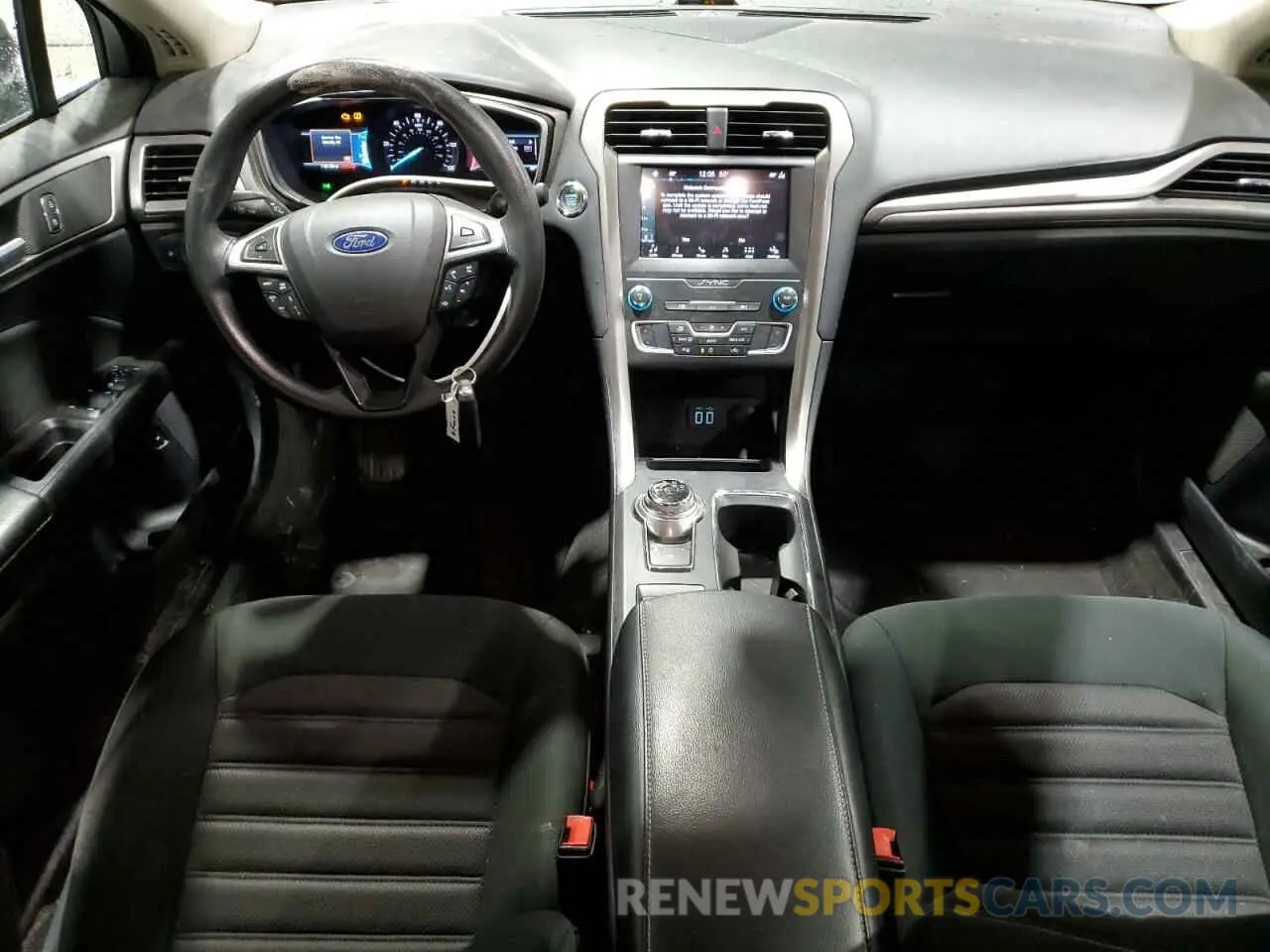 8 Photograph of a damaged car 3FA6P0LU3KR226935 FORD FUSION 2019