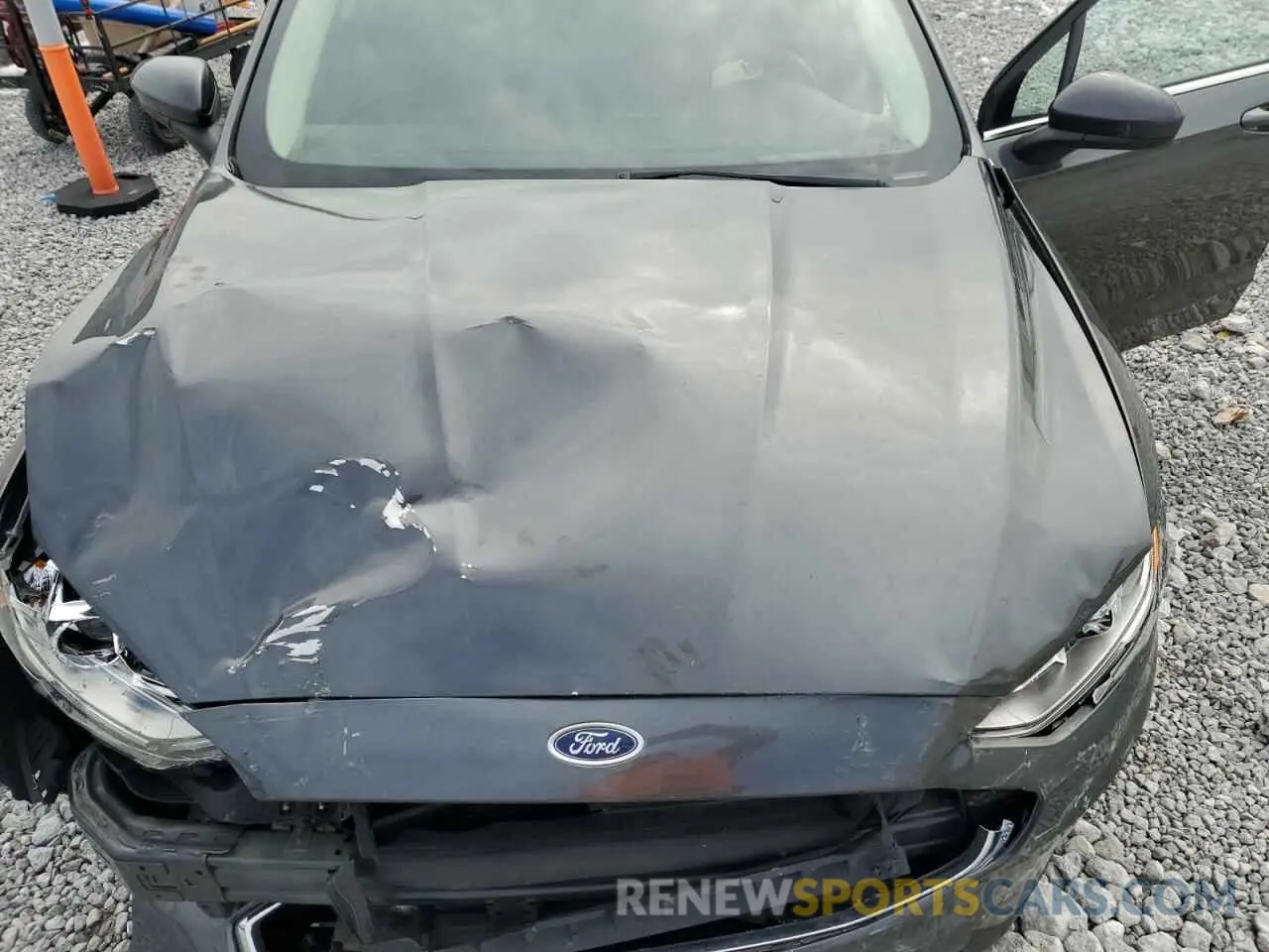 11 Photograph of a damaged car 3FA6P0LU3KR282258 FORD FUSION 2019