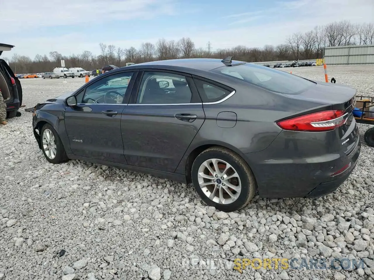 2 Photograph of a damaged car 3FA6P0LU3KR282258 FORD FUSION 2019